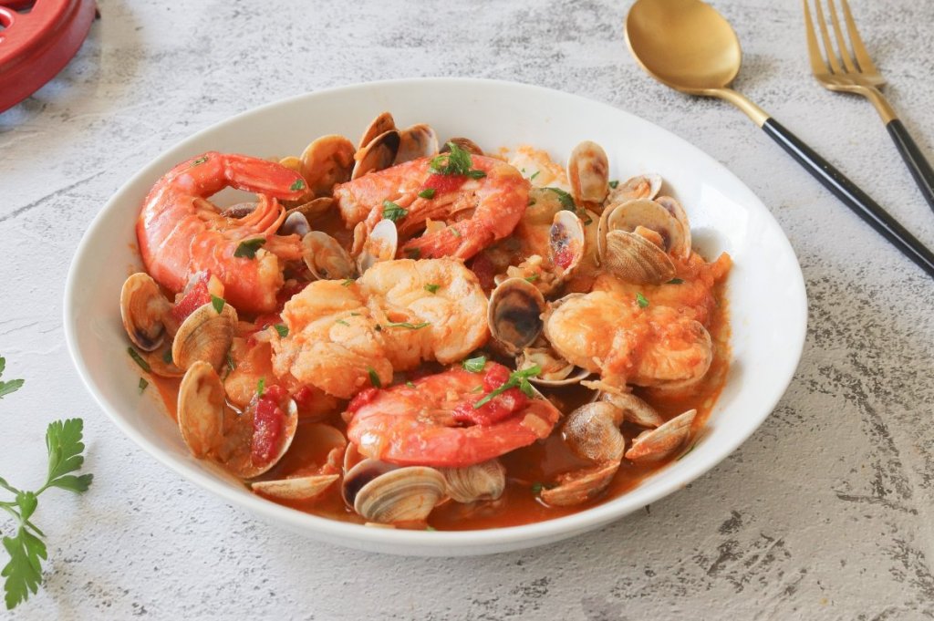 Cataplana de Mariscos. Portugal